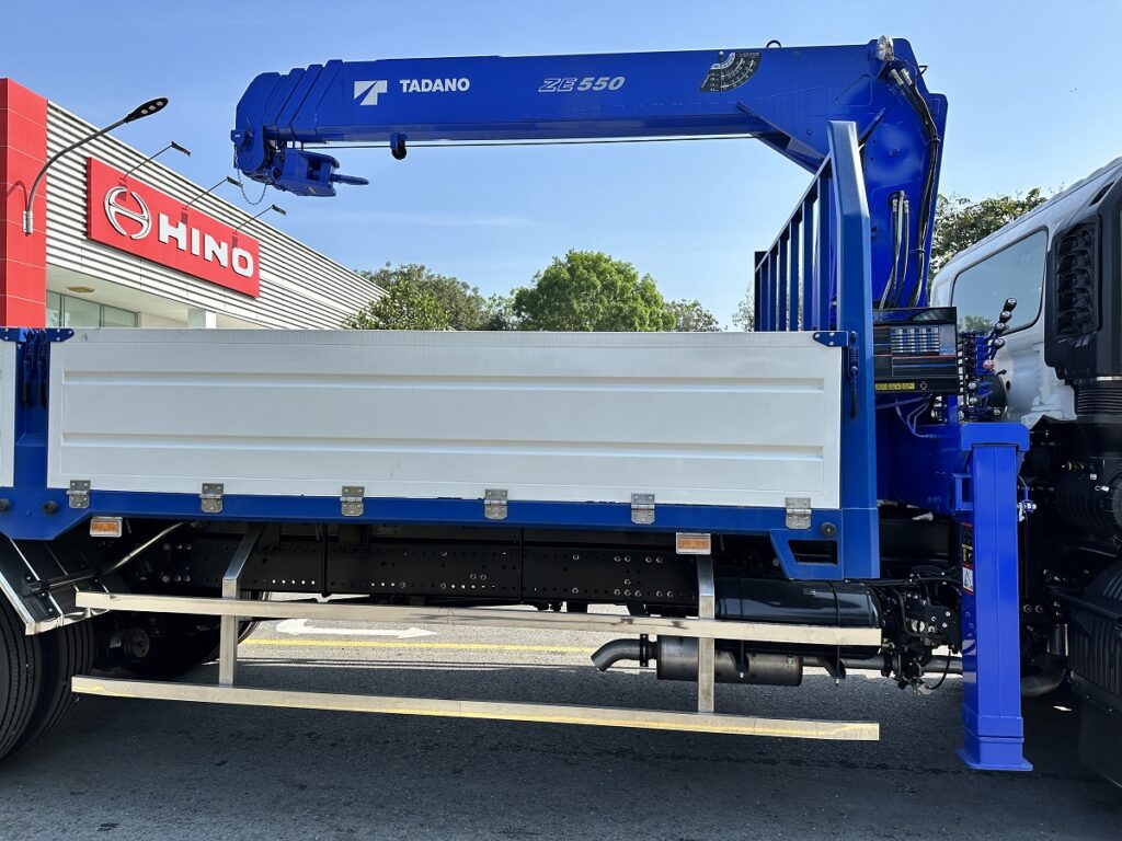 Cần cẩu tự hành Tadano 5 tấn TM-ZE550 Cần cẩu tự hành Tadano 5 tấn TM-ZE550