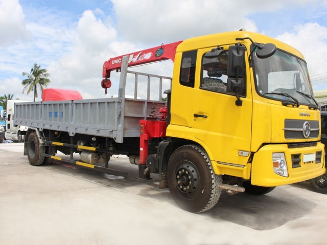 Xe tải Dongfeng B170 gắn cẩu Unic 3 tấn Xe tải Dongfeng B170 lắp cẩu Unic 3 tấn