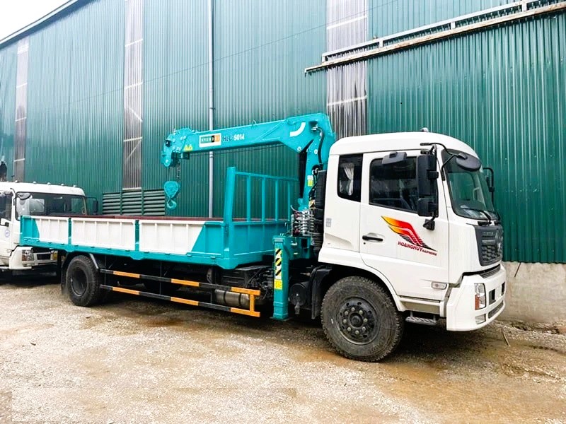 Dongfeng B180 gắn cẩu 5 tấn Hyundai Everdigm