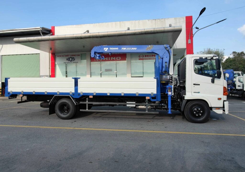 Xe tải hino Xe tải hino FC gắn cẩu Tadano 3 tấn 4 đoạn