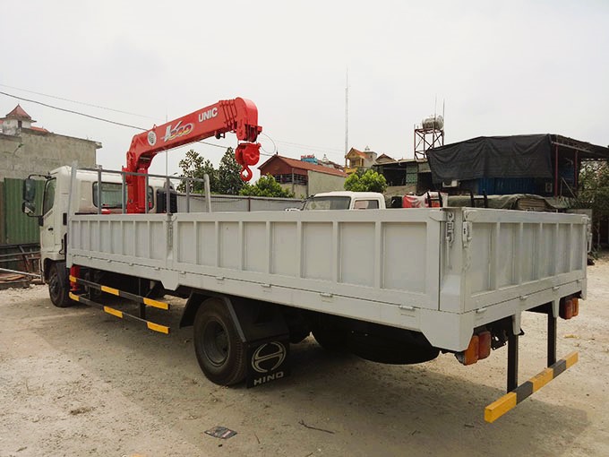 Xe tải hino FC gắn cẩu Unic 3 tấn