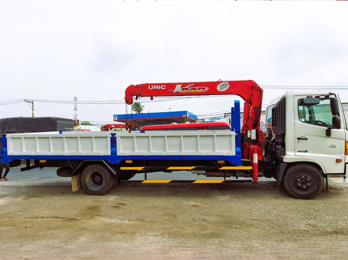 Xe tải hino FC gắn cẩu Unic 3 tấn