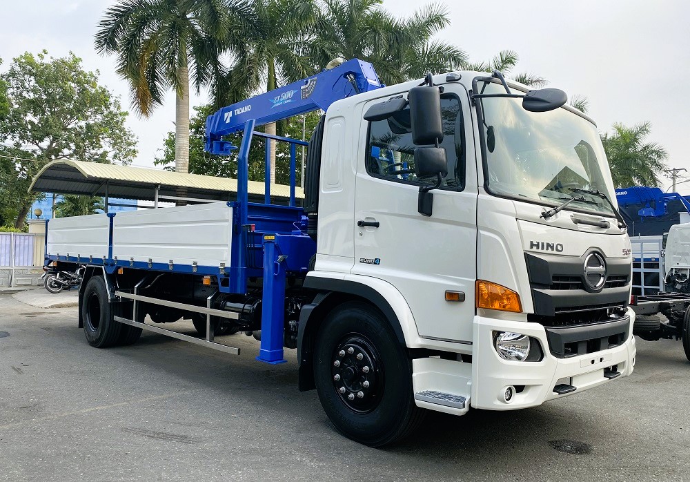 Xe tải Hino 8 tấn FG lắp cẩu Tadano 5 tấn TM-ZE550 Xe tải Hino 8 tấn FG lắp cẩu Tadano 5 tấn TM-ZE550