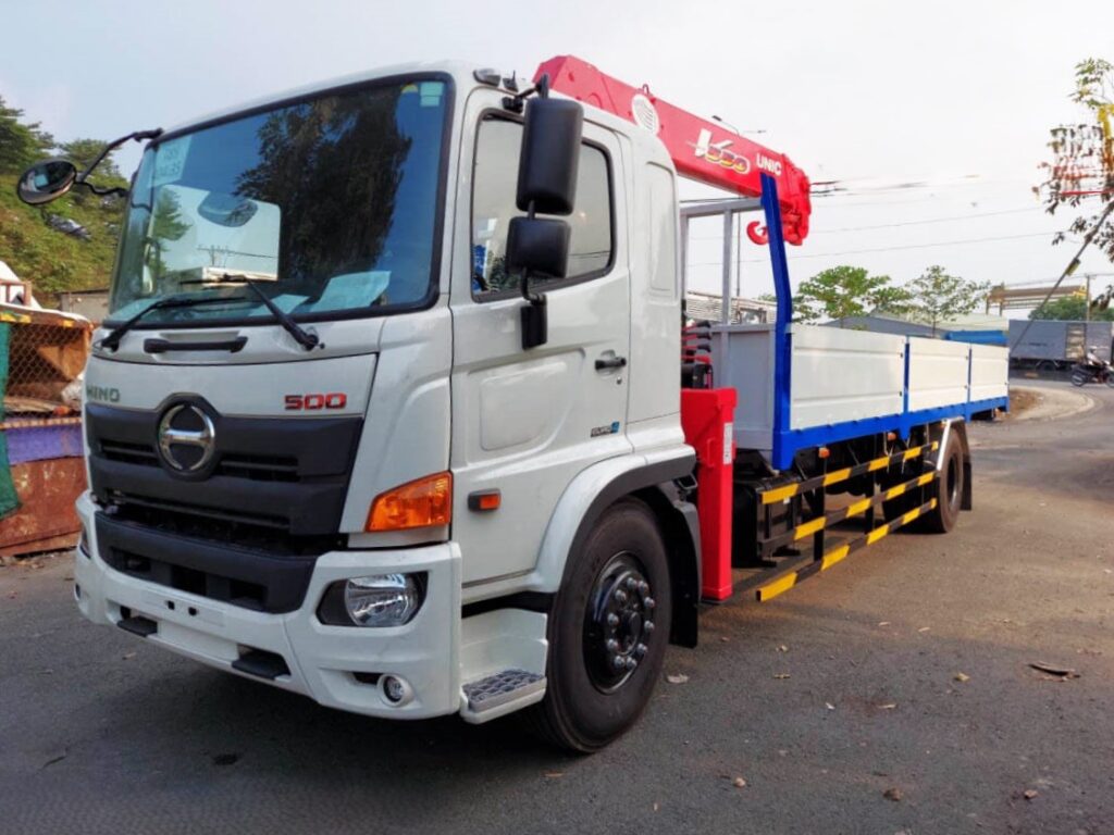 Hino FG8JT7A lắp cẩu Unic 3 tấn Xe tải Hino FG gắn cẩu Unic 3 tấn