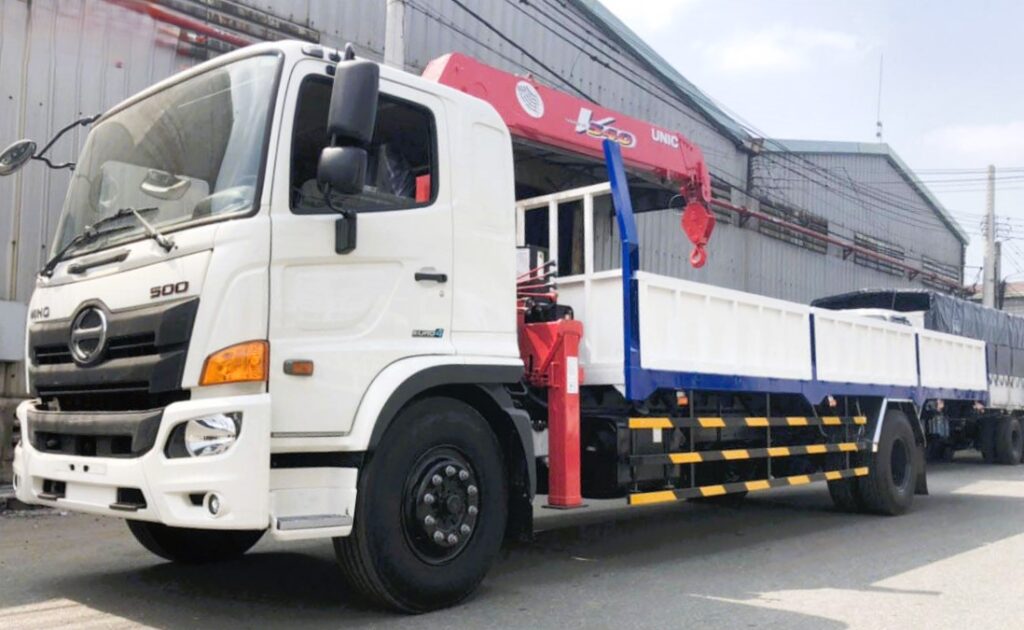 Xe tải Hino 8 tấn FG gắn cẩu Unic 3 tấn Xe tải hino 8 tấn FG gắn cẩu Unic 3 tấn