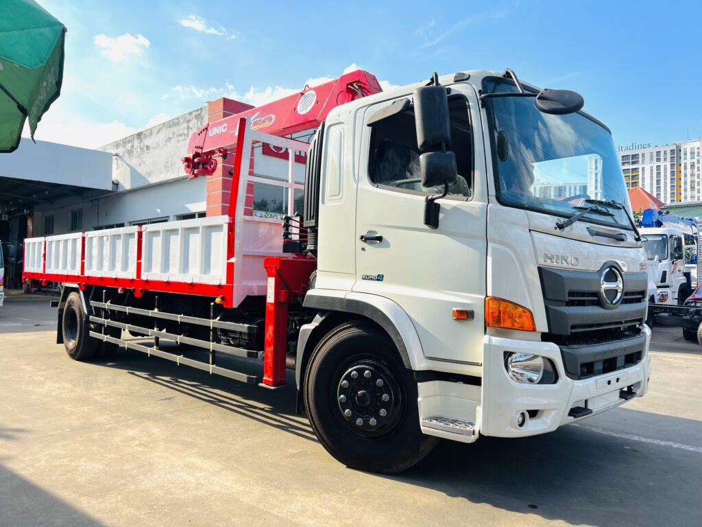 xe hino 8 tấn lắp cẩu unic 3 tấn Xe tải hino 8 tấn gắn cẩu Unic 3 tấn