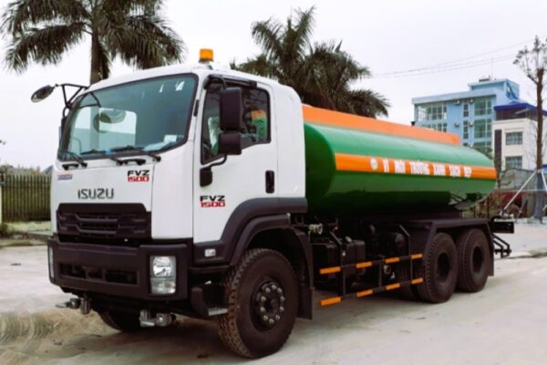 Xe tưới cây rửa đường 14 khối isuzu fvz