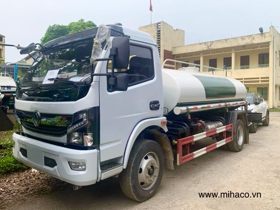 Xe phun nước rửa đường tưới cây 9 khối Dongfeng Xe bồn phun nước rửa đường tưới cây 9 khối Dongfeng