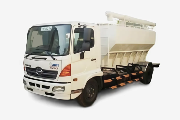 Xe bồn chở cám 9 khối Hino FC chở thức ăn chăn nuôi