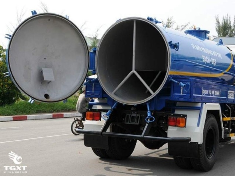 Xe thông cống hút bùn hút chất thải 5 khối Hino FC
