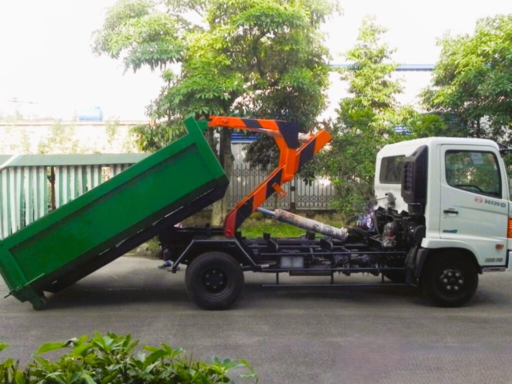 Xe chở rác thùng rời 9 khối Hino FC hooklift Xe chở rác thùng rời 9 khối Hino FC