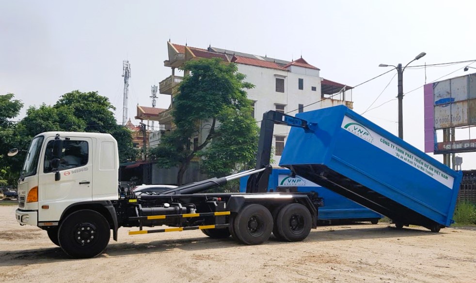Xe chở rác thùng rời 9 khối Hino FC