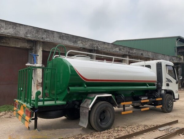 Xe phun nước rửa đường hyundai ex8 7 khối Xe bồn xi téc phun nước rửa đường tưới cây 7 khối Hyundai EX8