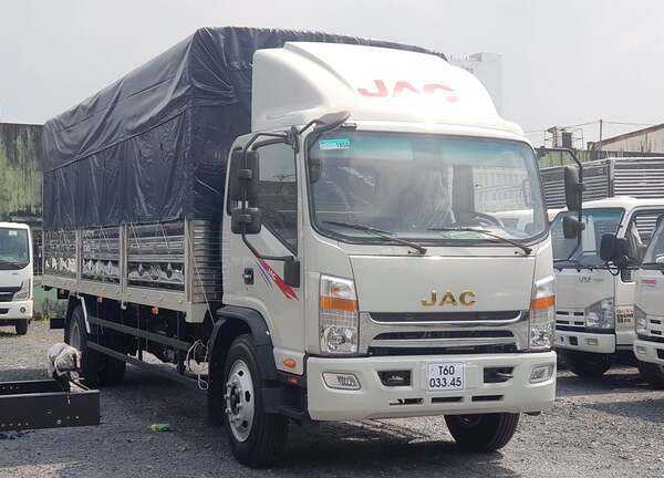 Xe tải JAC 8 tấn N800 thùng mui bạt dài 7.6m