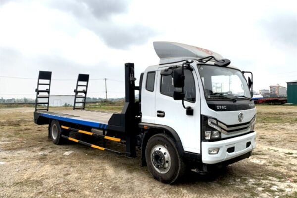 Xe nâng đầu 8 tấn Dongfeng D8 chở máy chuyên dụng