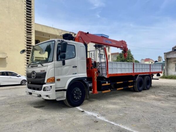Xe tải cẩu Hino FM lắp cẩu Kanglim 8 tấn 6 đoạn KS2506 Xe tải cẩu Hino FM lắp cẩu Kanglim 8 tấn 6 đoạn KS2506