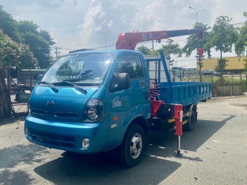 Xe Kia K250 lắp cẩu Unic V230