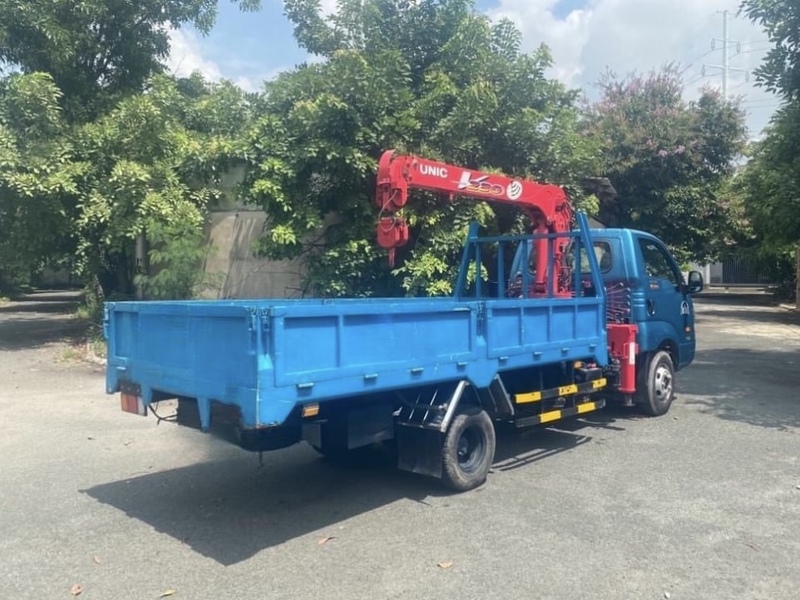Xe Kia K250 lắp cẩu Unic V230