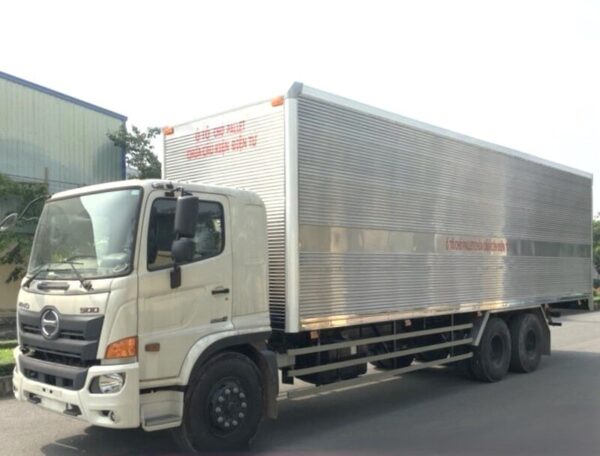 xe tải Hino 15 tấn thùng kín FL 500 serries