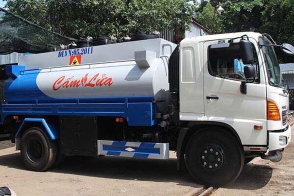 Xe bồn chở xăng dầu 8 khối Hino FC xi tec 8m3