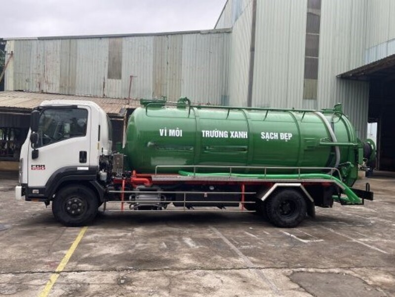xe bồn hút chất thải 6 khối Isuzu FRR thông cống áp lực 6m3 Xe hút chất thải 6 khối Isuzu FRR thông cống áp lực cao 6m3