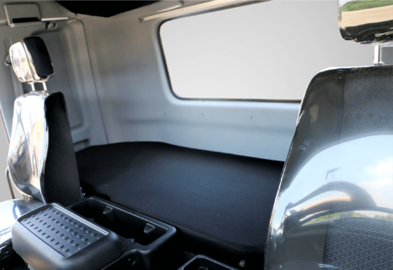 Xe đầu kéo Hino SS2P Euro 5 2 cầu nóc cao 38 tấn