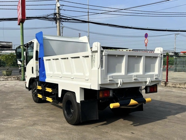 Xe tải ben 2.5 khối Isuzu QKR230 1.9 tấn