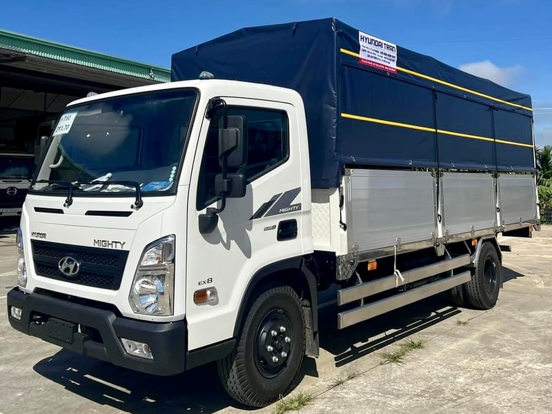 Xe tải Hyundai EX8 thùng bạt bửng nhôm 7 tấn