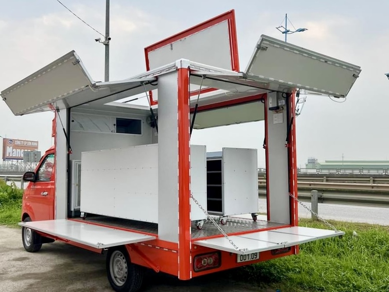 Xe bán hàng lưu động SRM T30 food truck
