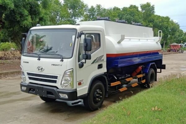Xe bồn xi téc chở xăng dầu 9 khối Hyundai Mighty EX8