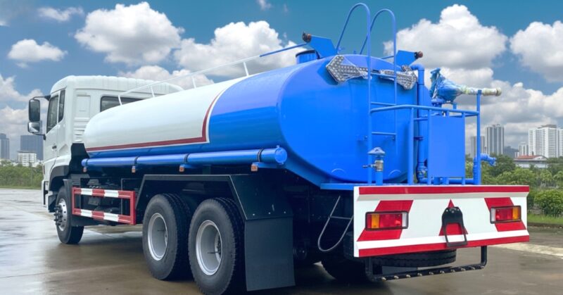 Xe bồn 14 khối Dongfeng 3 chân phun nước rửa đường tưới cây xitec 14m3