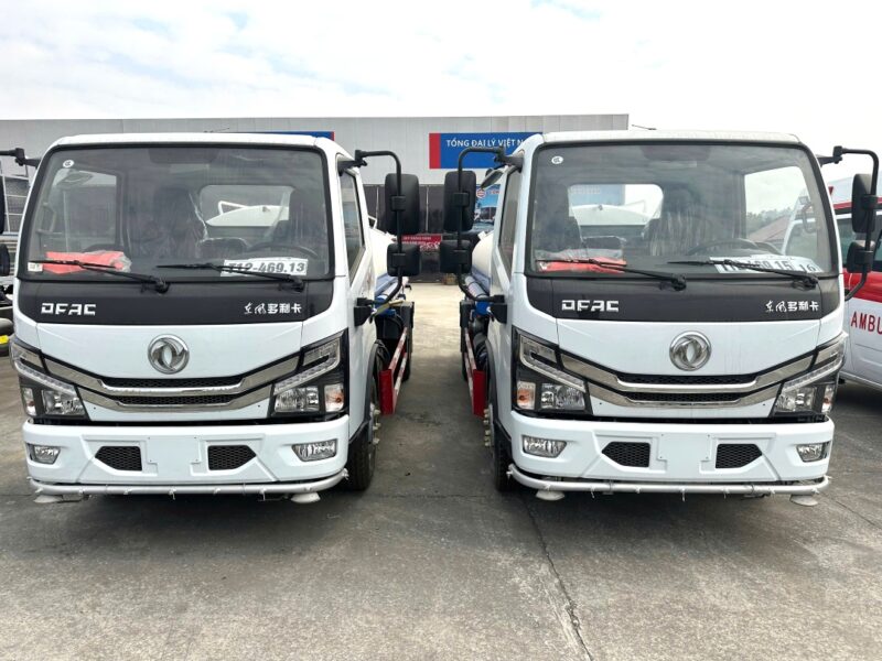 Xe nước 5 khối Dongfeng bồn xi téc phun nước rửa đường tưới cây 5m3 Xe nước 5 khối Dongfeng bồn xi téc phun nước rửa đường tưới cây 5m3
