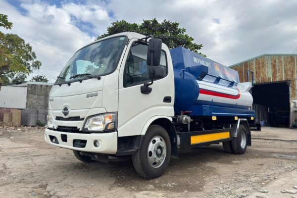 Xe bồn chở xăng dầu 5 khối Hino XZU650-xitec-5m3