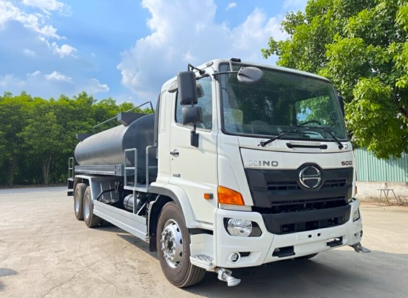 Xe bồn 14 khối Hino FL e5 phun nước rửa đường tưới cây xi téc 14m3 Xe bồn 14 khối Hino FL e5 phun nước rửa đường tưới cây xi téc 14m3