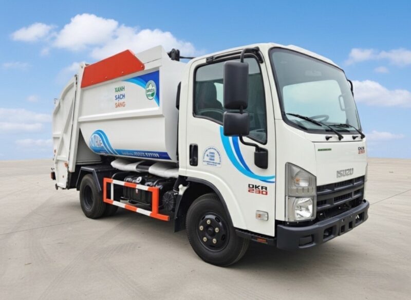Xe chở rác 7 khối ISUZU QKR 230 thùng 7m3 Xe chở rác 7 khối ISUZU QKR 230 thùng 7m3