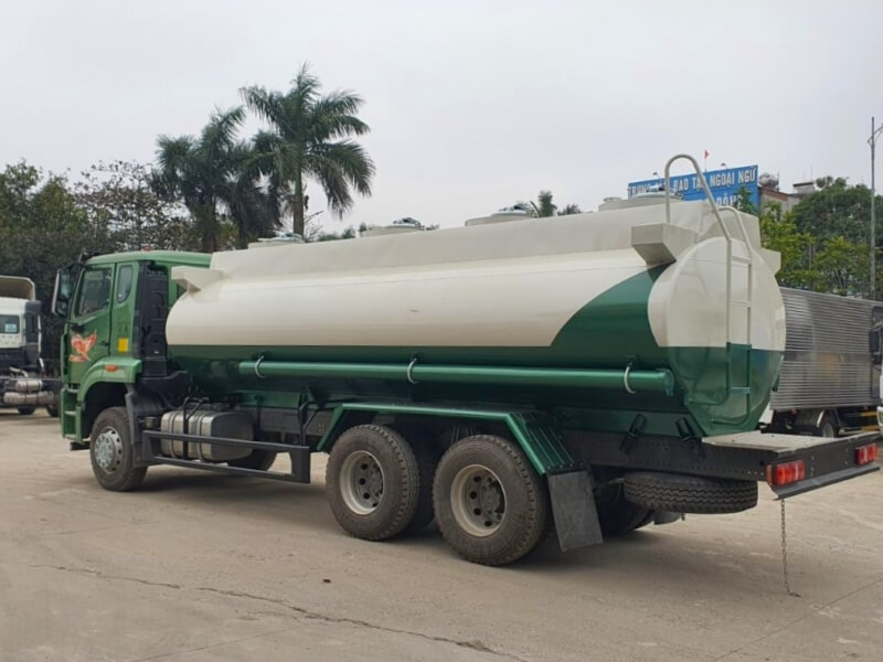 Xe bồn xi téc chở xăng dầu 18 khối Howo Man New 3 chân
