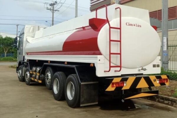 Xe bồn xi téc chở xăng dầu 26 khối Chenglong H7 5 chân 26m3