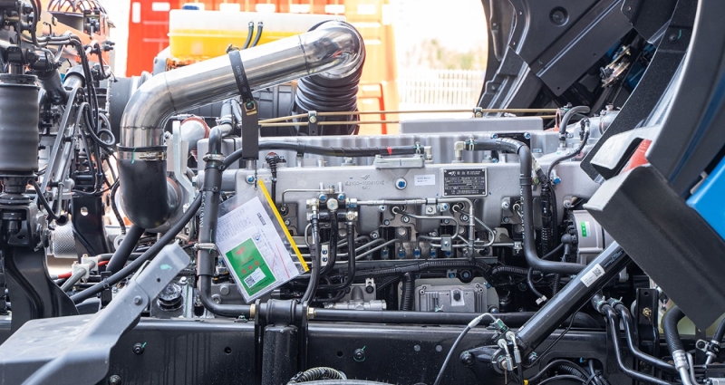 Xe đầu kéo 2 cầu Dongfeng X7 385Hp - 420HP