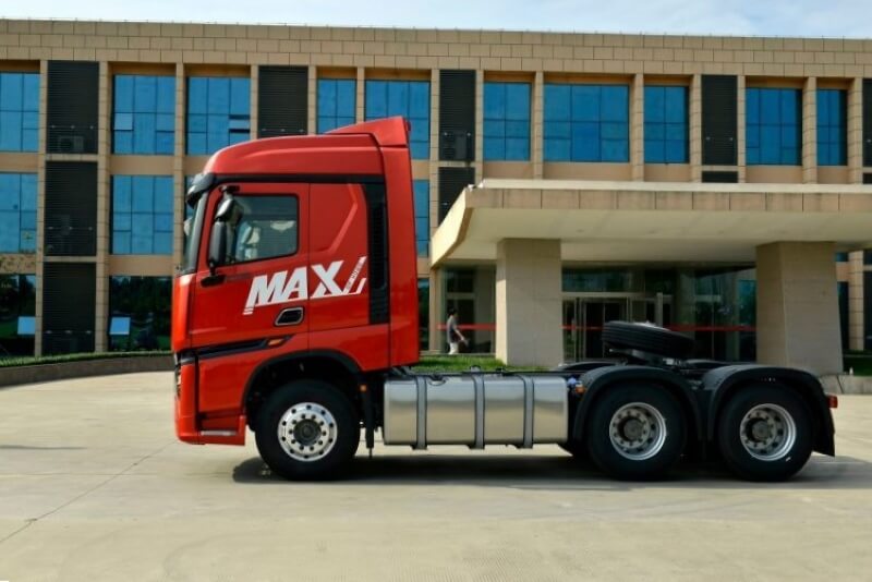 Xe đầu kéo Howo MAX 440Hp 6x4