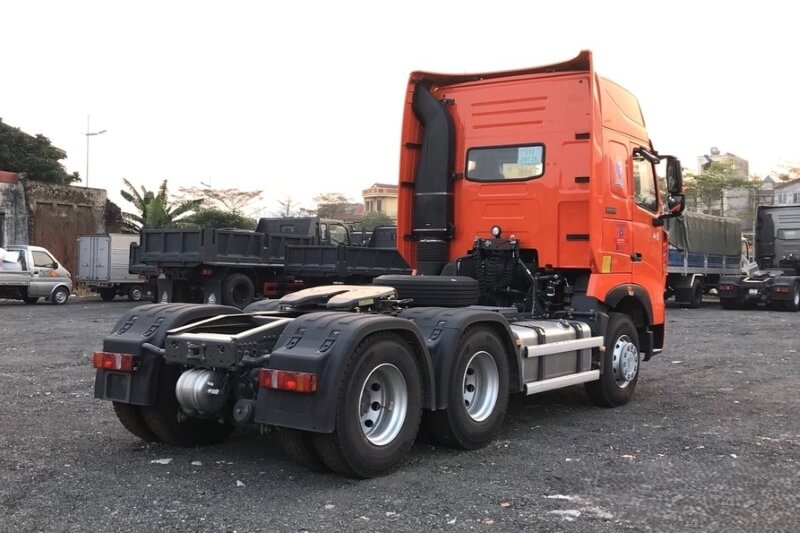 Xe đầu kéo Howo T7H 380 cầu láp