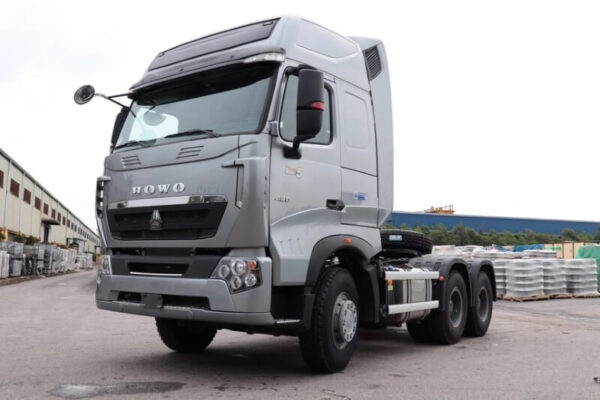 Xe đầu kéo Howo T7H 420 cầu dầu 6x4