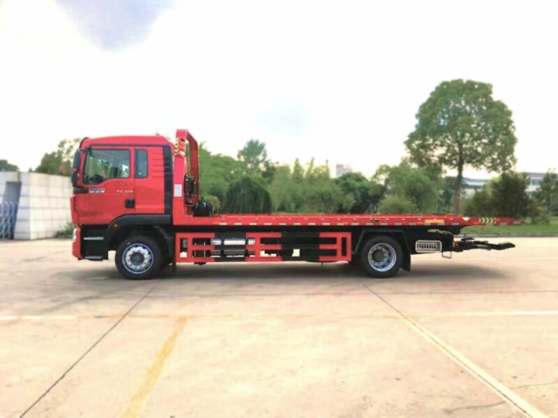 Xe cứu hộ giao thông kéo chở xe 6 - 8 tấn Howo 2 chân