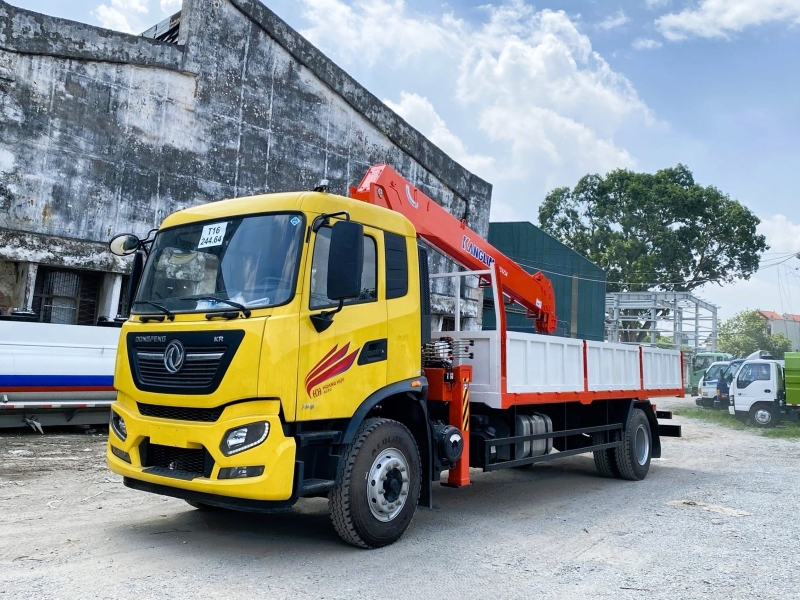 Xe tải Dongfeng Hoàng Huy B180 lắp cẩu Kanglim 7 tấn 4 đốt KS1754 Xe tải Dongfeng Hoàng Huy B180 lắp cẩu Kanglim 7 tấn 4 đốt KS1754