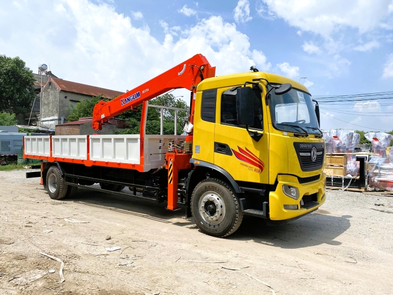 Xe tải Dongfeng Hoàng Huy B180 lắp cẩu Kanglim 7 tấn 4 đốt KS1754