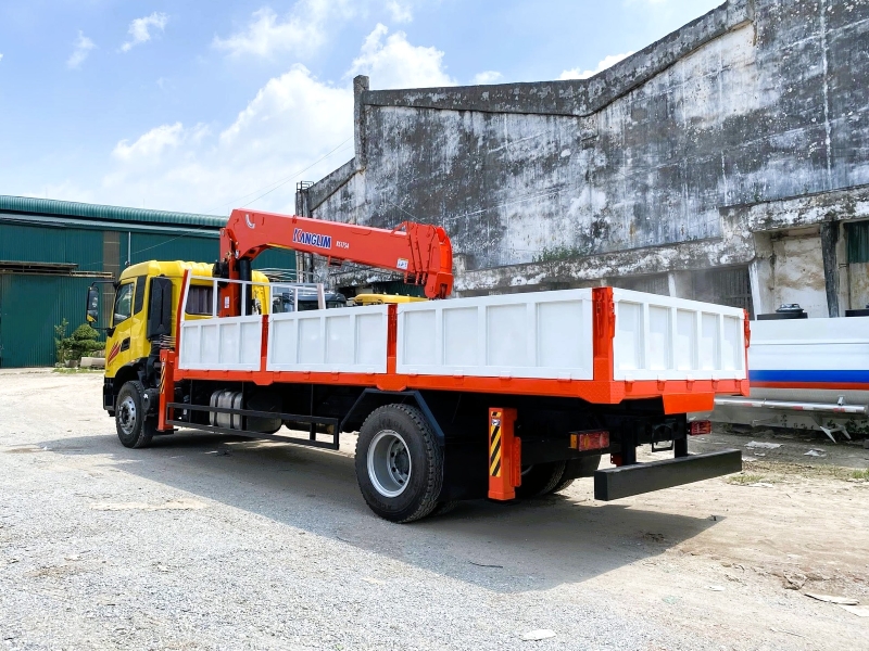 Xe tải Dongfeng Hoàng Huy B180 lắp cẩu Kanglim 7 tấn 4 đốt KS1754