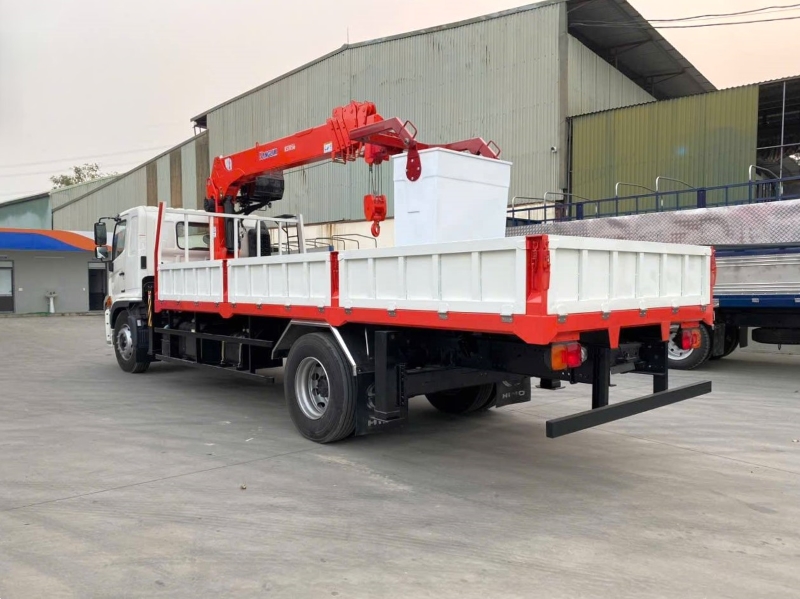 Xe tải Hino FG 8 tấn lắp cẩu Kanglim 5 tấn 6 đoạn Xe tải Hino FG 8 tấn lắp cẩu Kanglim 5 tấn 6 đoạn