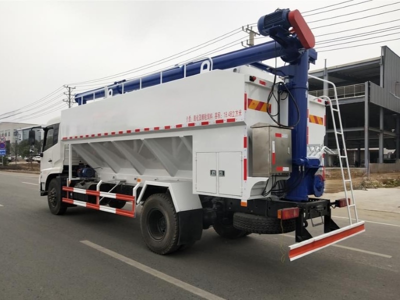 Xe bồn chở cám 20 khối Dongfeng bơm trục vít