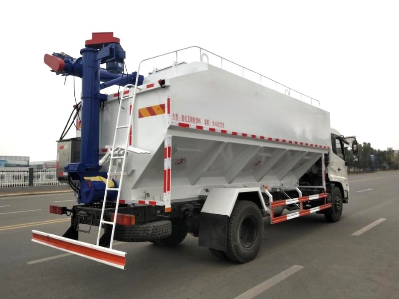 Xe bồn chở cám 20 khối Dongfeng bơm trục vít