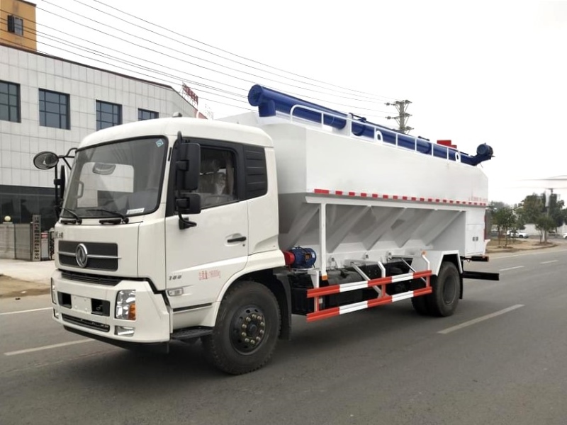 Xe bồn chở cám 20 khối Dongfeng bơm trục vít