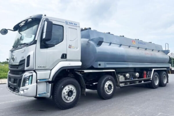 Xe bồn chở xăng dầu 22 khối Chenglong 4 chân xi téc 22m3